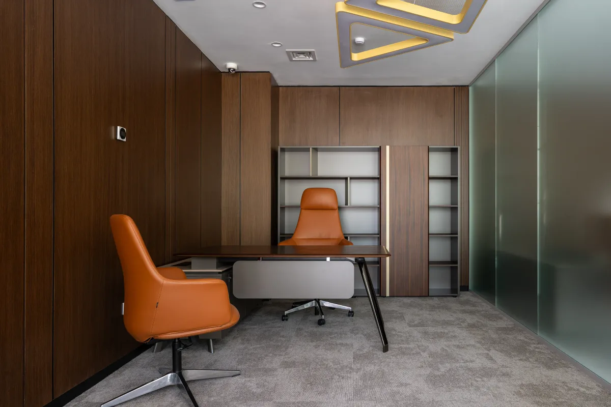 Tenge Bank · 03