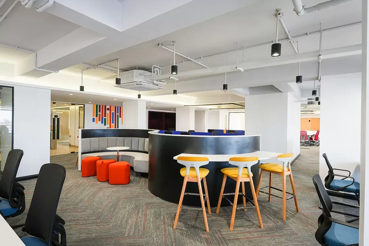 SIAR DIGITAL-MEDIA HOUSE · 03